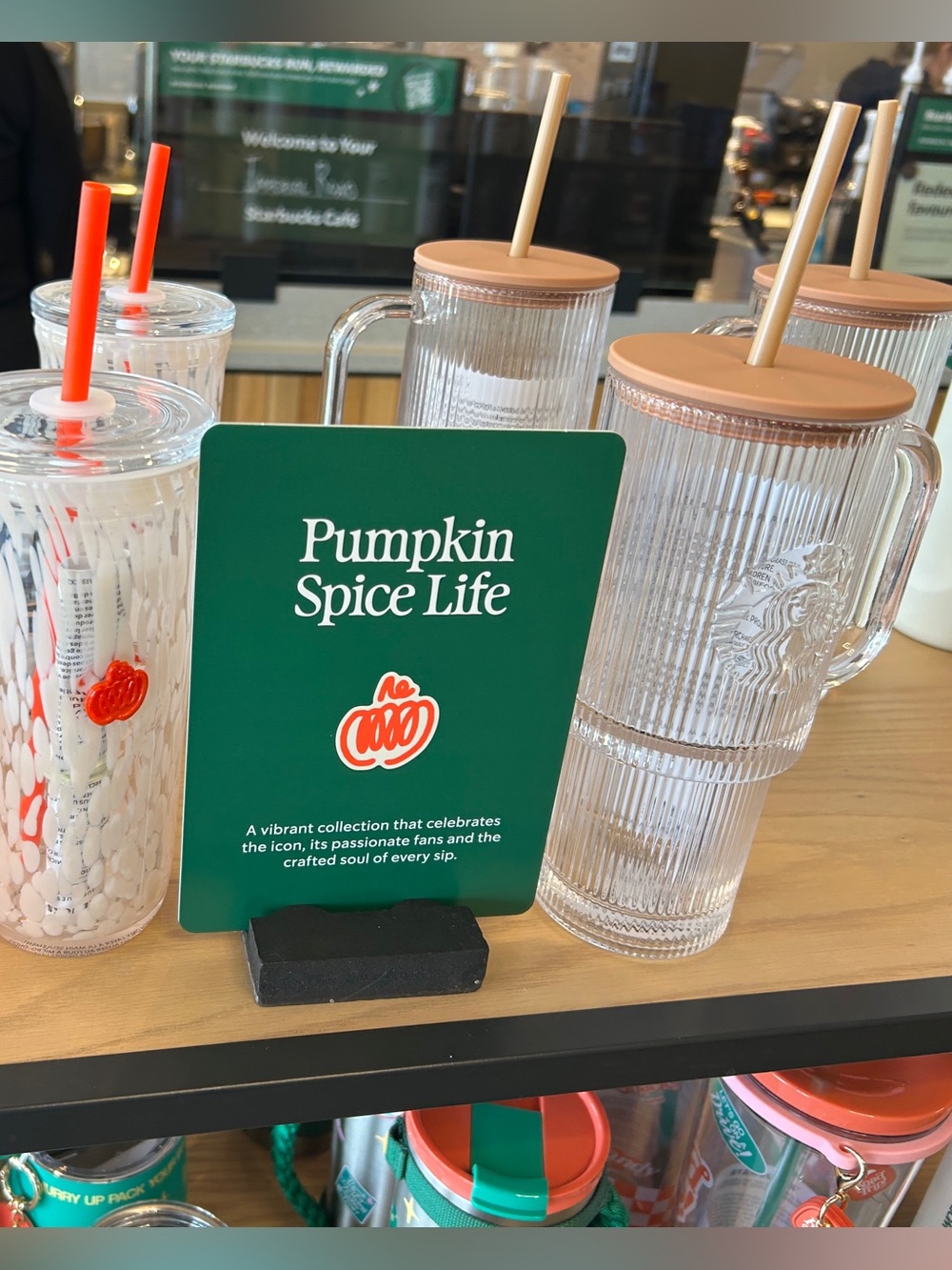 Starbucks Cold Cup Ribbed Tumbler with Handle, Lid and Straw - Picture 9 of 9